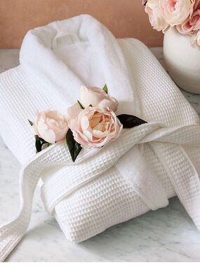Pottery Barn Waffle Weave Resort Robe